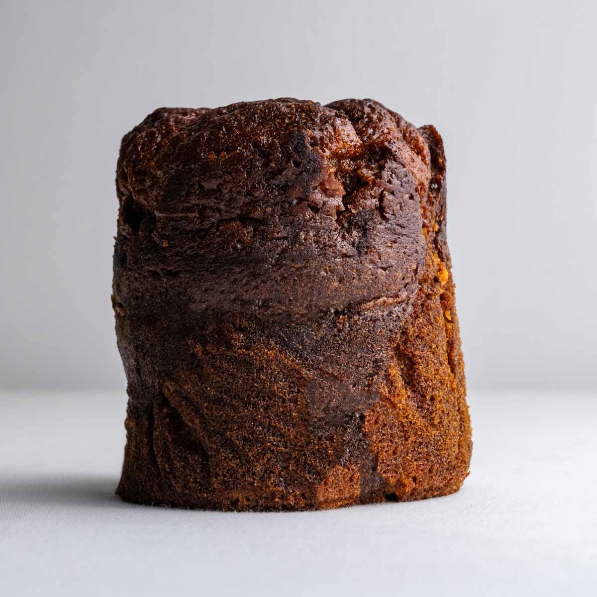 Der aus der Dose ausgepackte Deiser's Dosen-Schokokuchen.