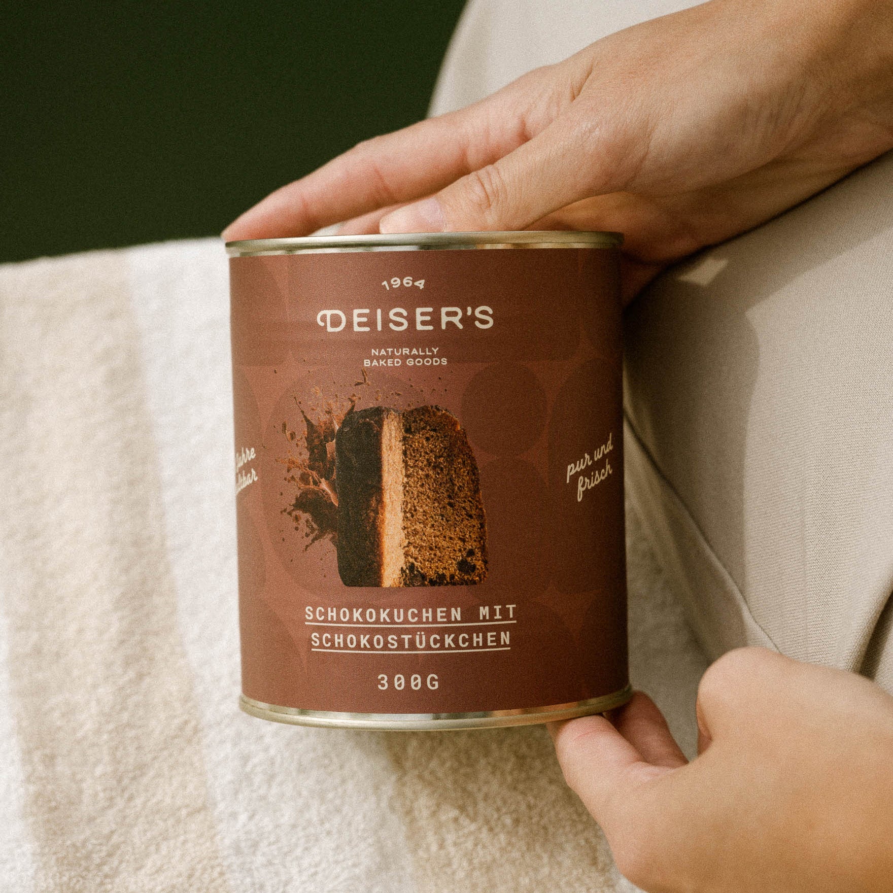 Schokokuchen mit Schokostückchen, 300g (6 Stück) von Bäckerei Deiser – haltbares Dosenbrot